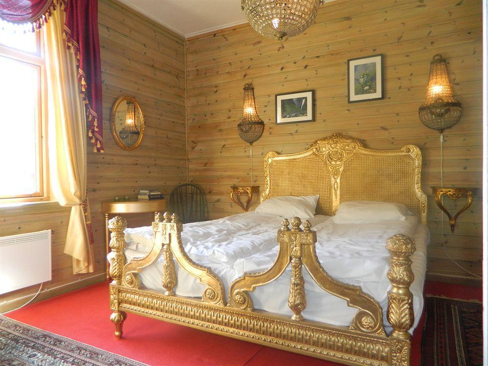 Eidfjord Gjestgiveri 3*